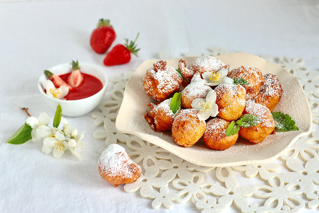 Rezept: Istrische Fritule mit Erdbeeren